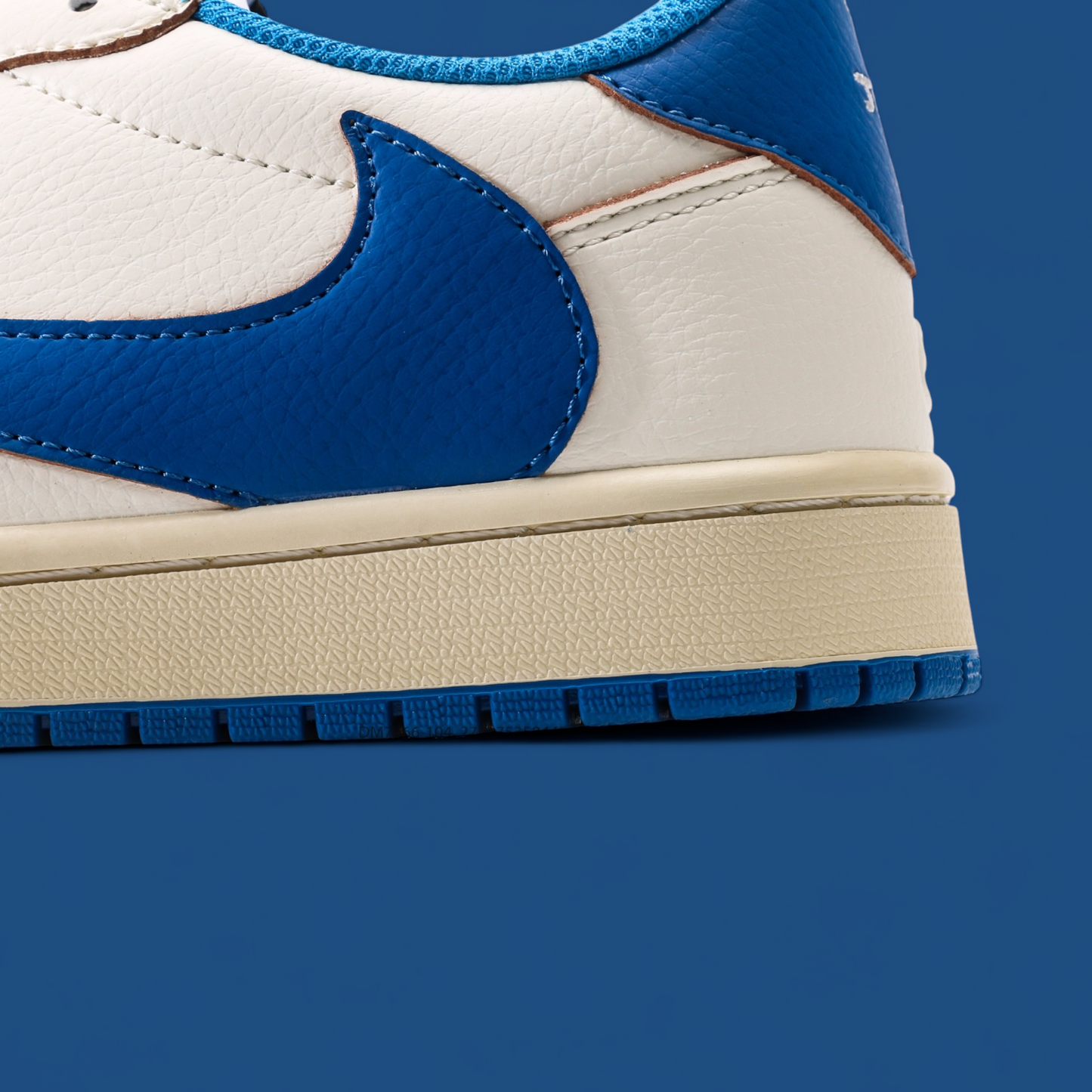 Jordan 1 Retro Low OG SP Fragment x Travis Scott Sail