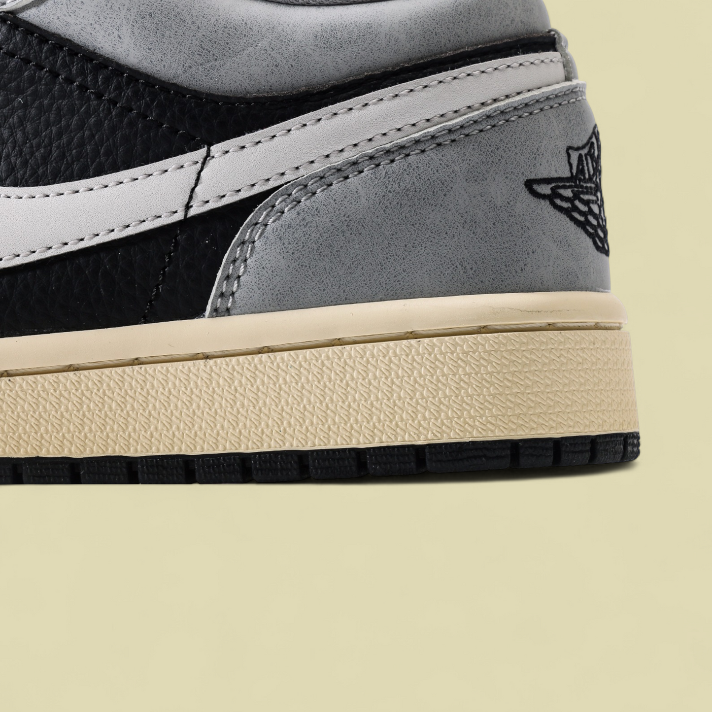 Jordan 1 Low Light Smoke Grey Off Noir