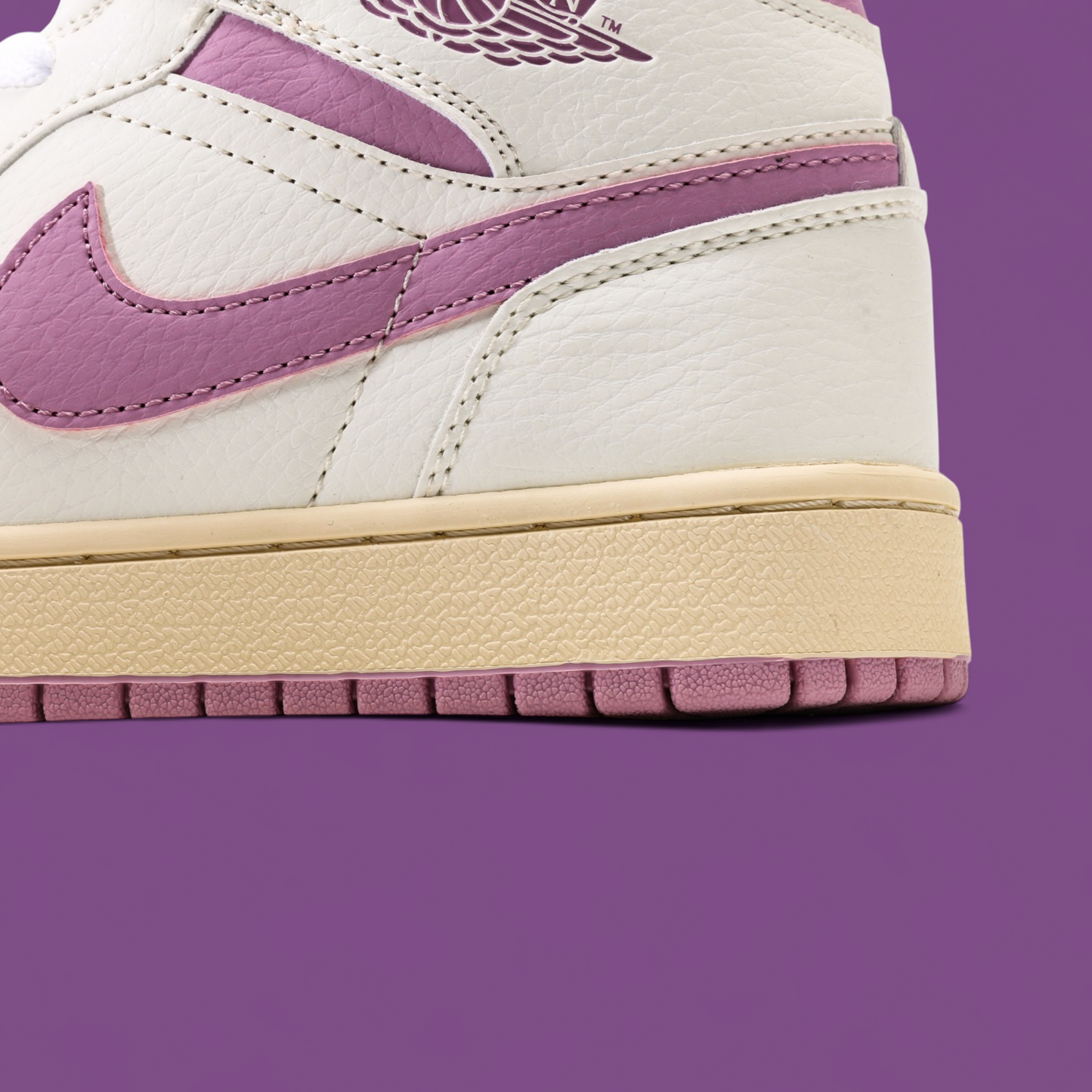 Wmns Air Jordan 1 Mid 'Strawberries & Cream'