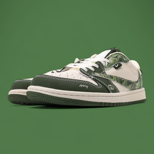 JR1 low Travis x Gucci