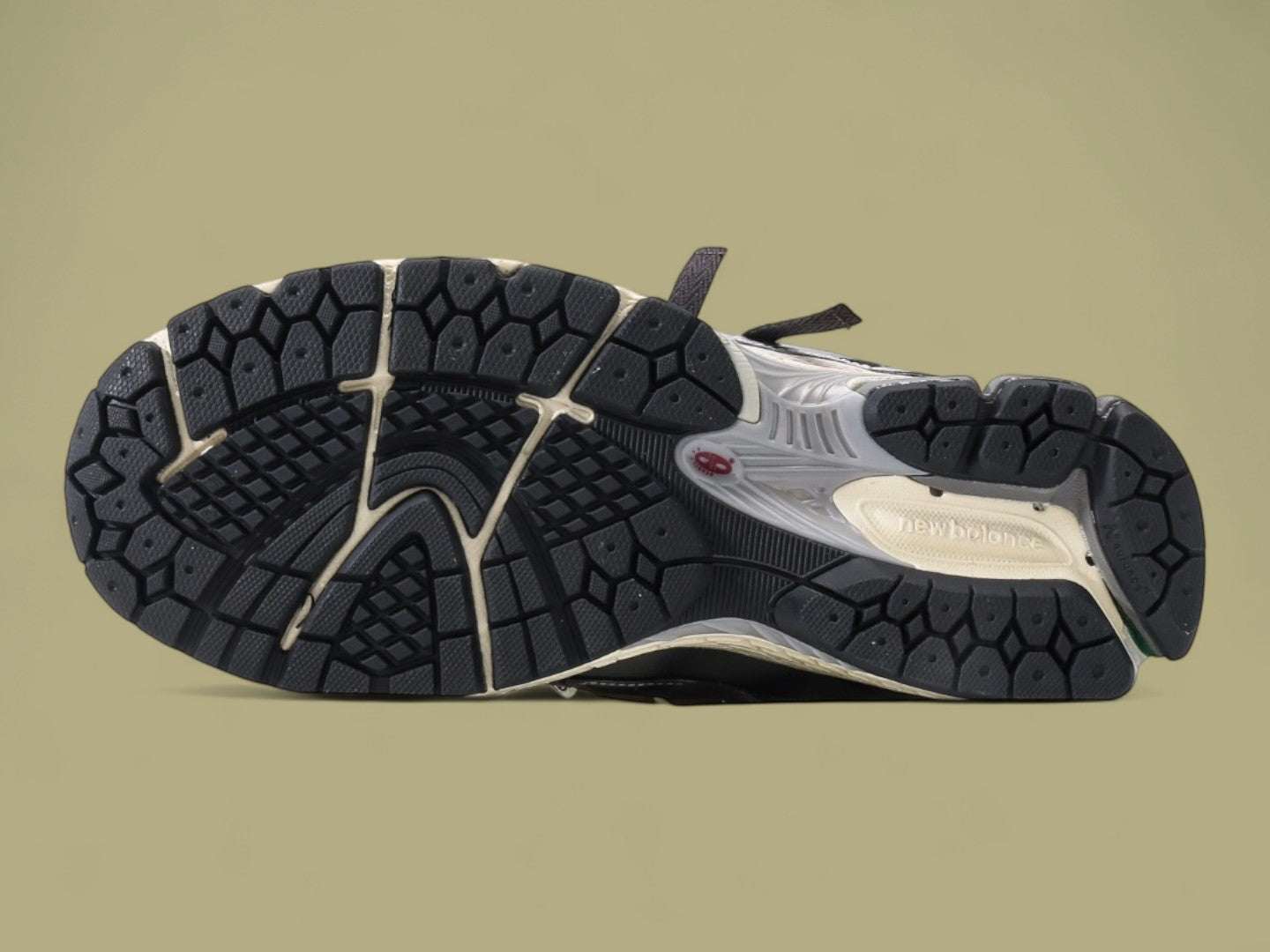 New Balance 1906A "Silver Gold Metallic"