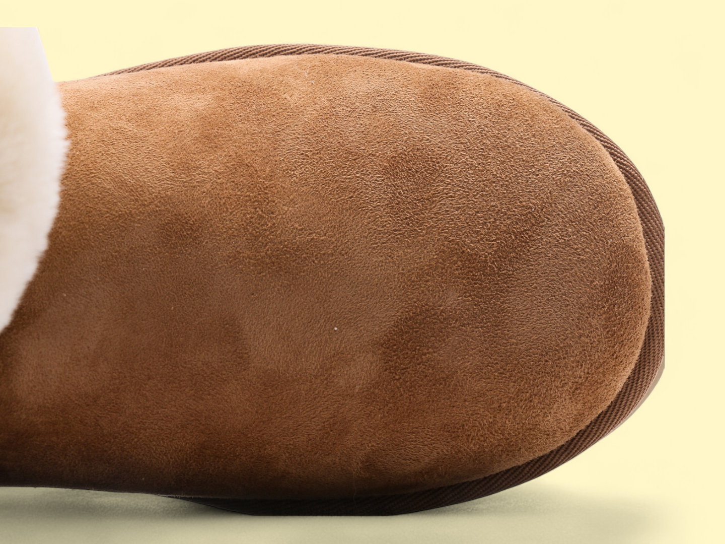 UGG  Classic Mini Boot