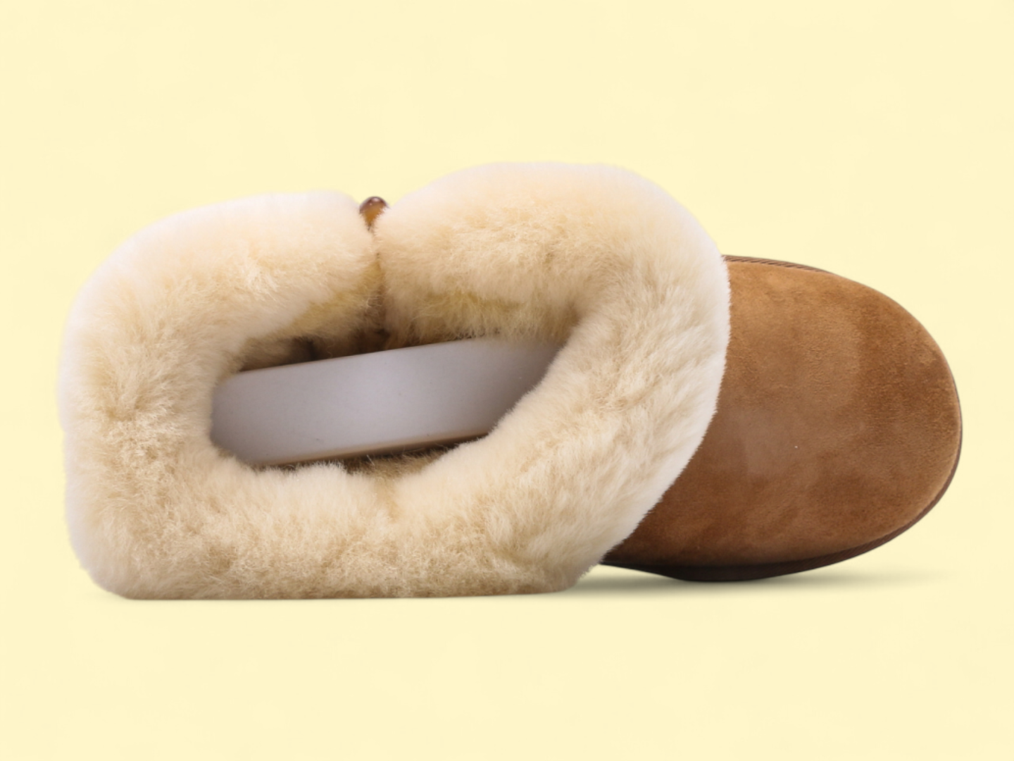 UGG  Classic Mini Boot