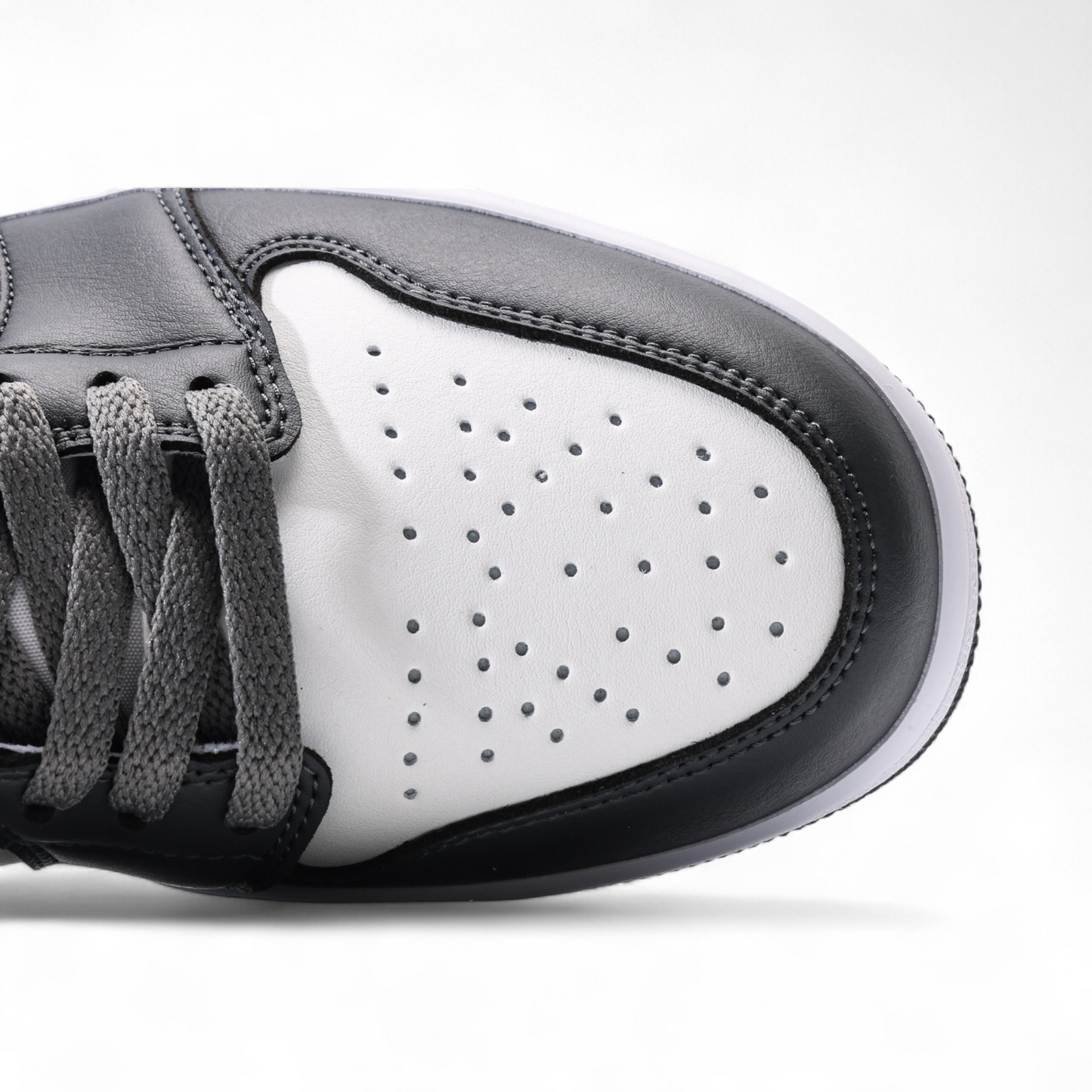 Air Jordan 1 Low - White/Black