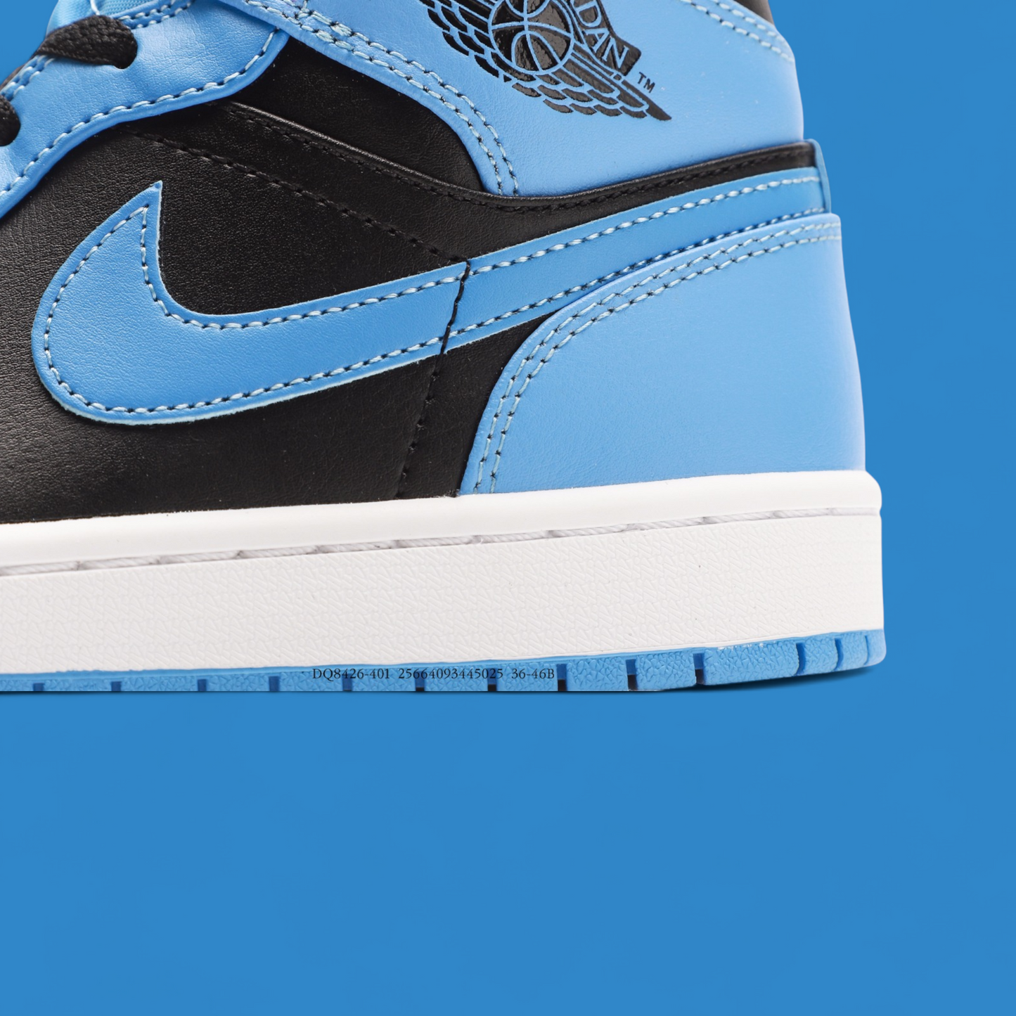 Nike Air Jordan 1 Mid 'University Blue'