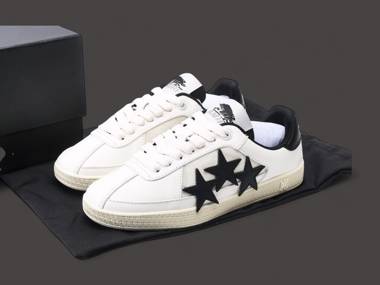 Amiri Pacific 'Stars - White Black' -