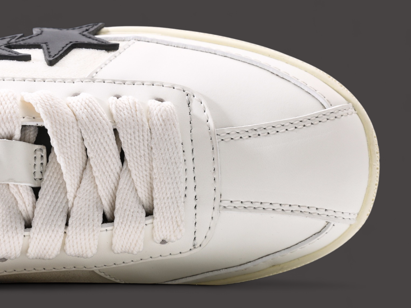 Amiri Pacific 'Stars - White Black' -