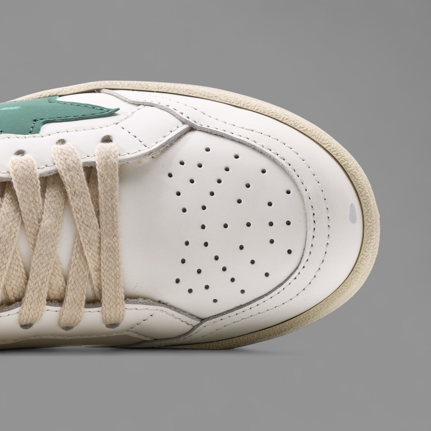 Golden Goose Ballstar 2  White